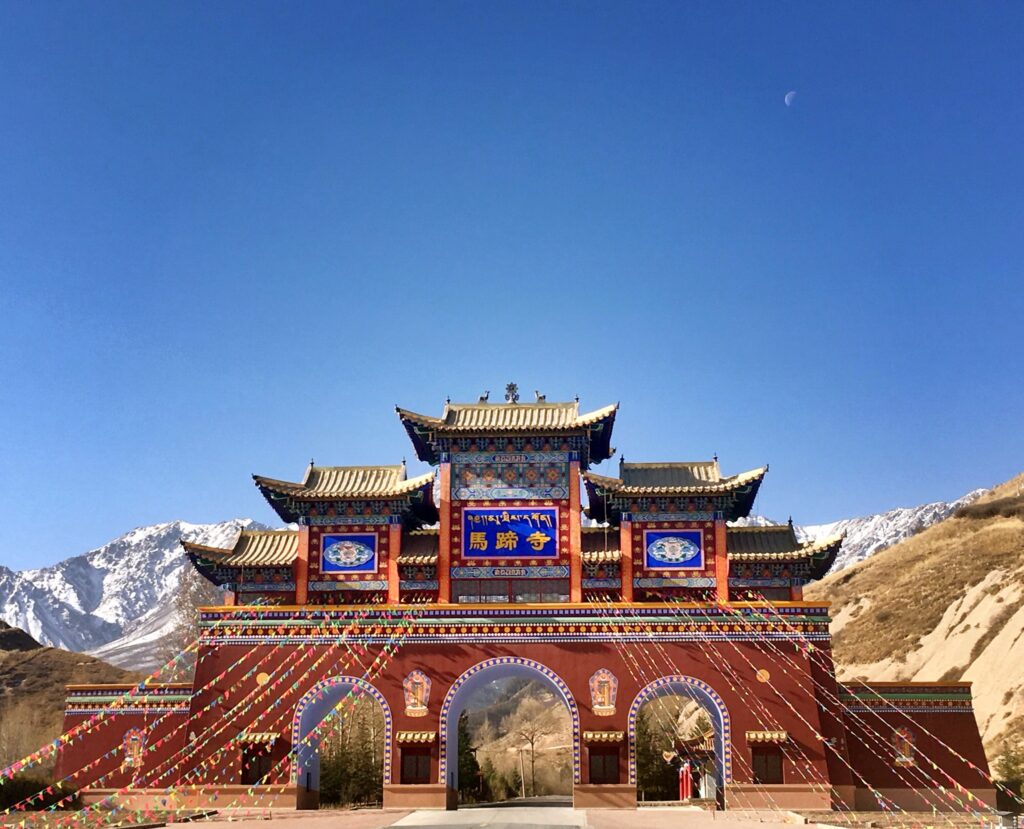 Gansu Tours-Mati Temple Scenic Resort 2