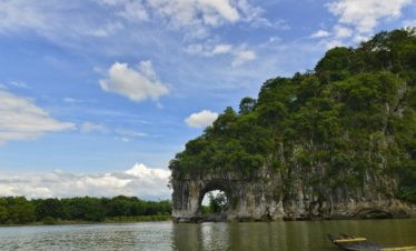 China Tour Elephant Trunk Hill