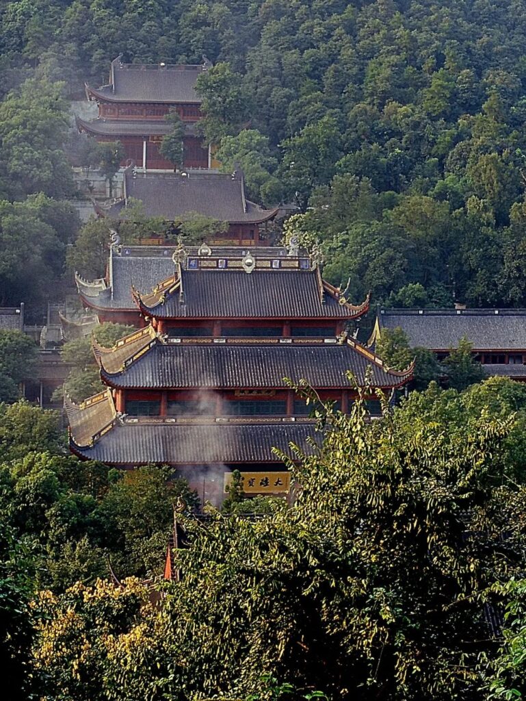 Hangzhou Tour A Ling yin Temple View