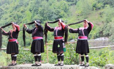 Guilin Tour Red Yao Village