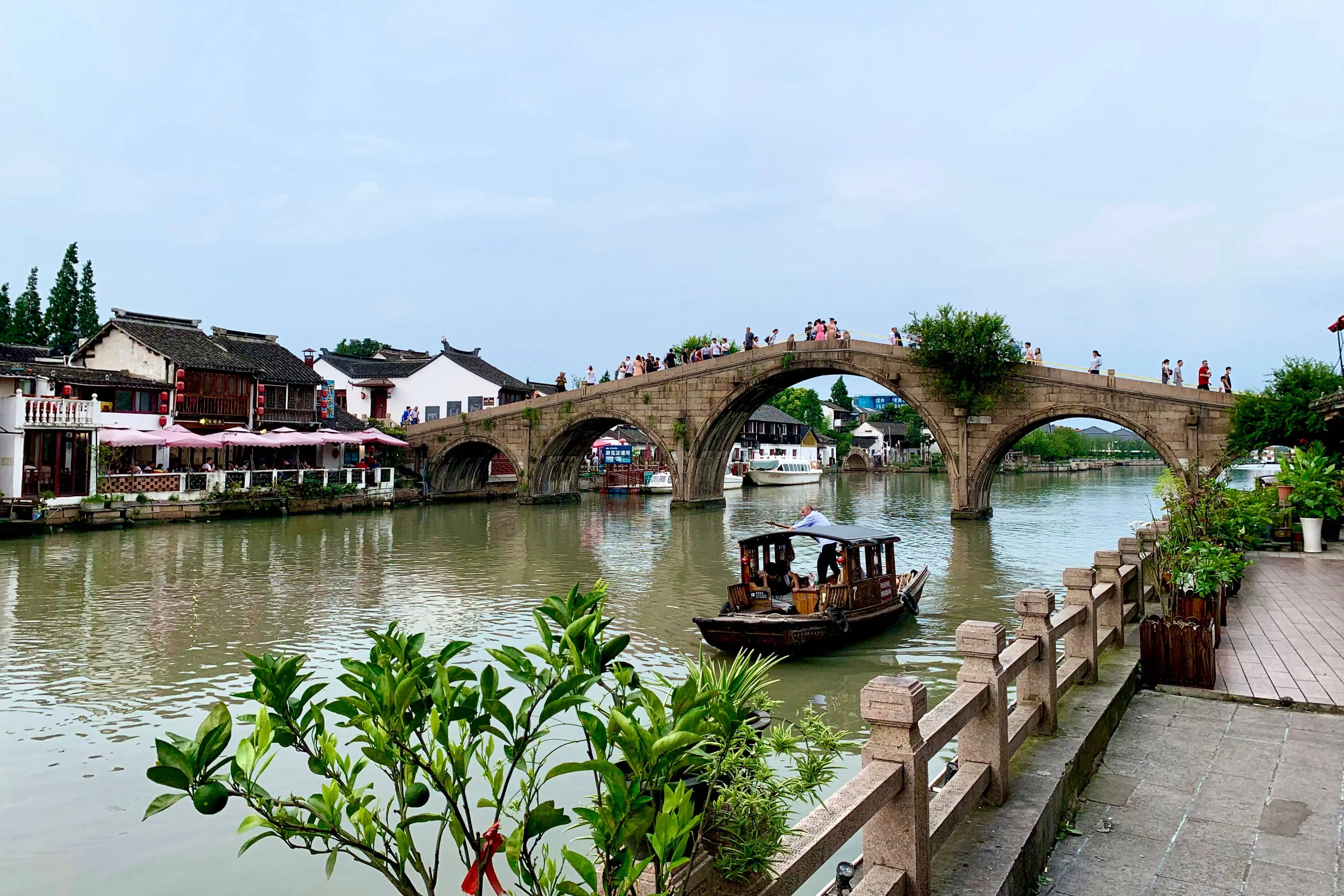 Shanghai Layover Tour B-Zhujiajiao Fangsheng Bridge